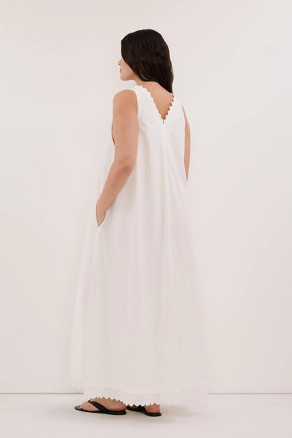 Moda Fashion White Sleeveless V-Neck Midi Dress for Women